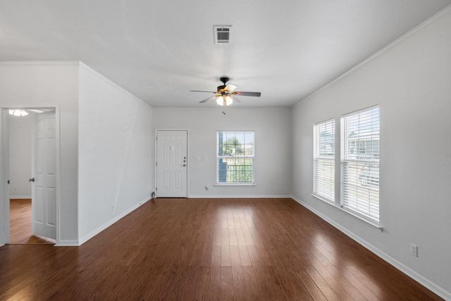 289 Heatherwood DR, Driftwood, TX 78619