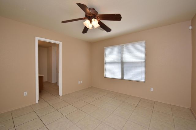 8843 E Pampa Avenue, Mesa, AZ 85212