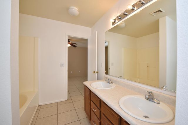 8843 E Pampa Avenue, Mesa, AZ 85212