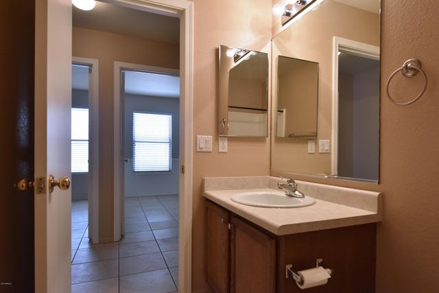 8843 E Pampa Avenue, Mesa, AZ 85212
