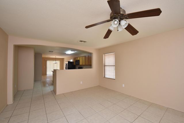 8843 E Pampa Avenue, Mesa, AZ 85212
