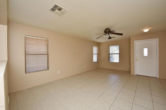 8843 E Pampa Avenue, Mesa, AZ 85212