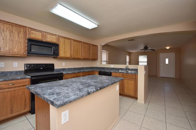 8843 E Pampa Avenue, Mesa, AZ 85212