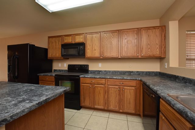 8843 E Pampa Avenue, Mesa, AZ 85212