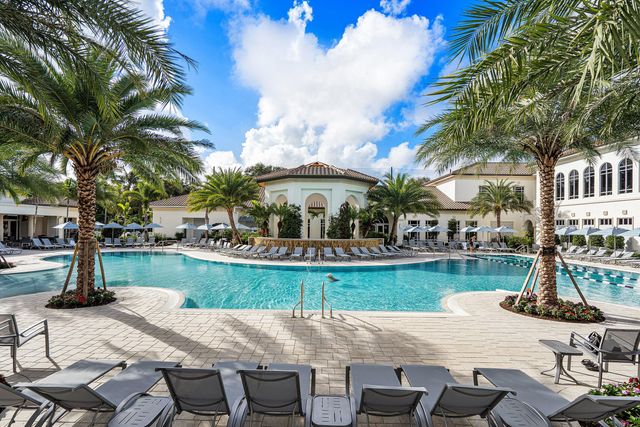 16131 Villa Vizcaya Place, Delray Beach, FL 33446