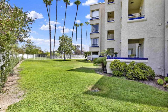 12122 Royal Birkdale Row 103, San Diego, CA 92128