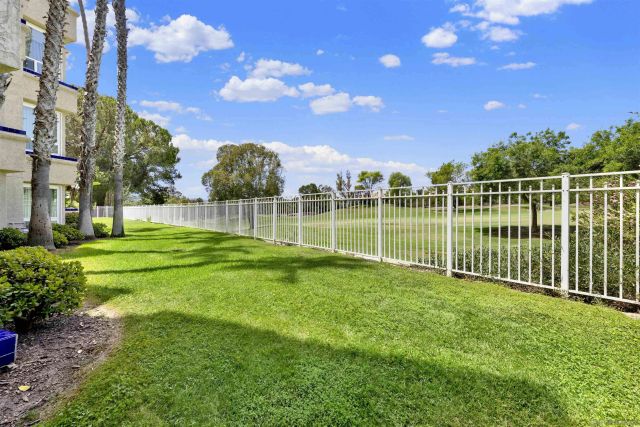 12122 Royal Birkdale Row 103, San Diego, CA 92128
