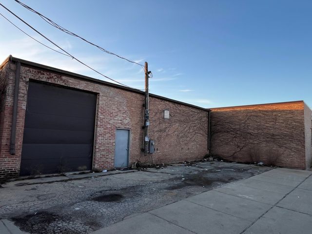 119 N 10th Avenue, Melrose Park, IL 60160