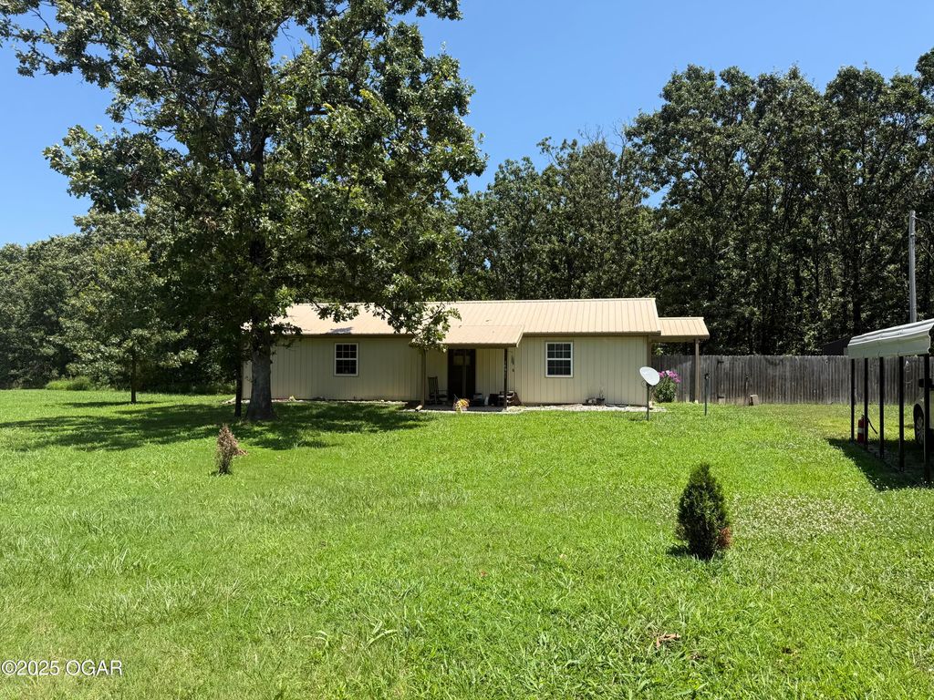 14981 Oakdale Lane, Neosho, MO 64850
