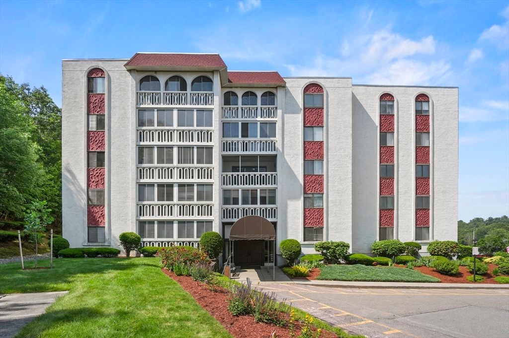 875 John Fitch Highway 23, Fitchburg, MA 01420