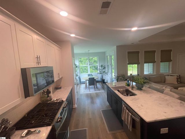 840 Orchard Valley Lane, Boiling Springs, SC 29316