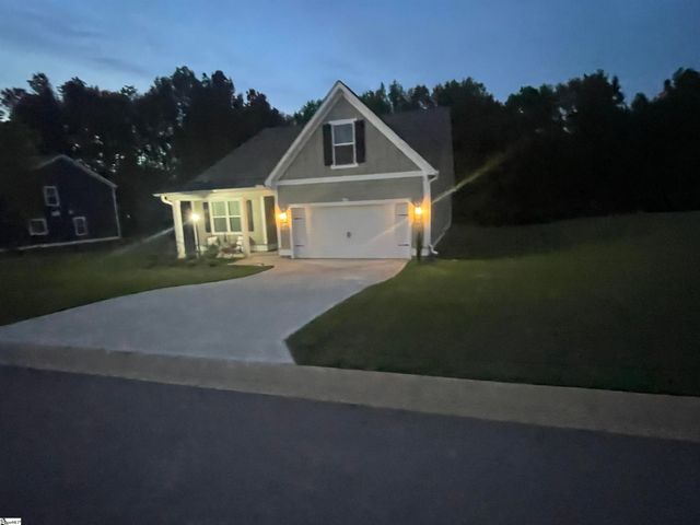 840 Orchard Valley Lane, Boiling Springs, SC 29316