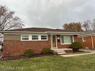 24725 Adlai Avenue, Eastpointe, MI 48021