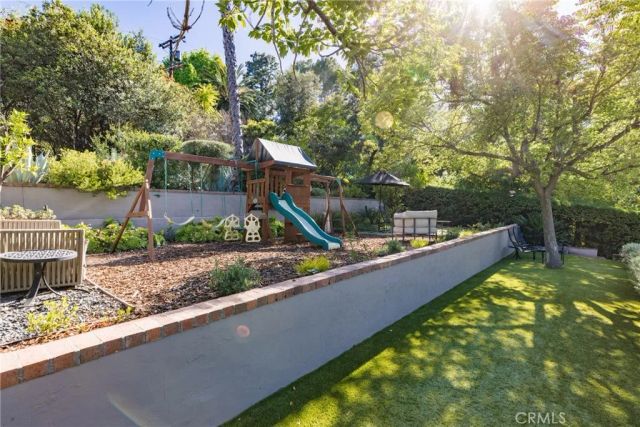 14422 Valley Vista, Sherman Oaks, CA 91423