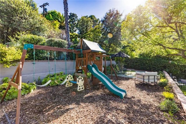 14422 Valley Vista, Sherman Oaks, CA 91423