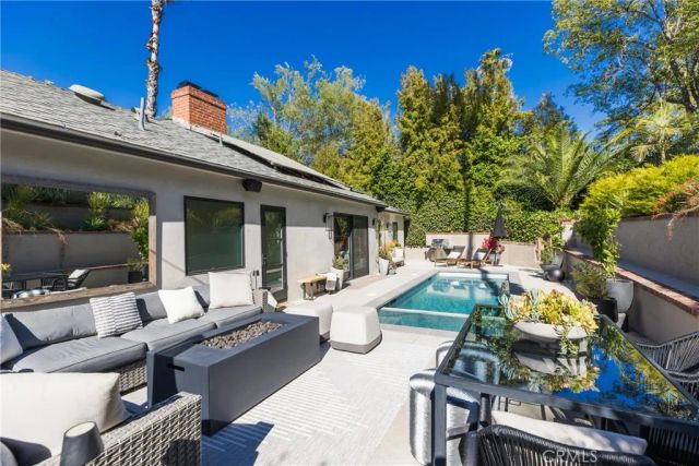 14422 Valley Vista, Sherman Oaks, CA 91423