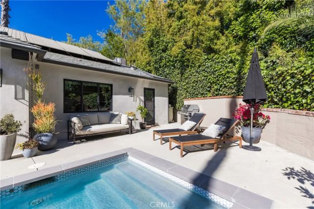14422 Valley Vista, Sherman Oaks, CA 91423