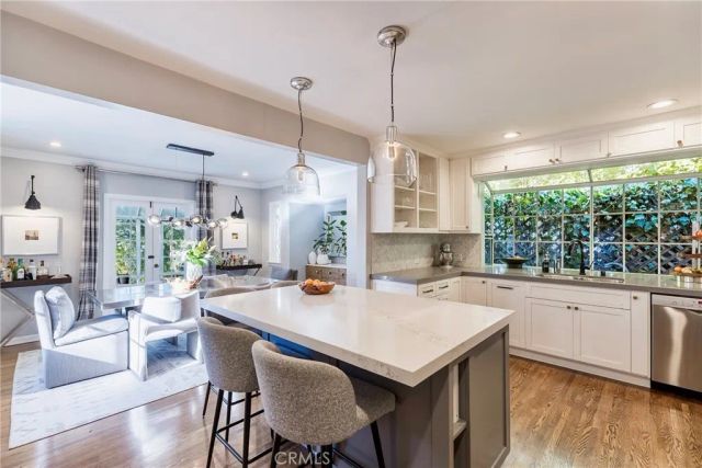 14422 Valley Vista, Sherman Oaks, CA 91423