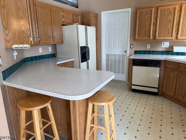 3 Rainbow Terrace, White Twp., NJ 07823