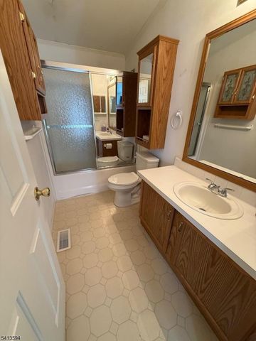 3 Rainbow Terrace, White Twp., NJ 07823