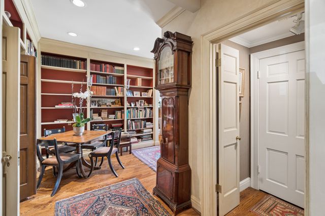 4216 Estes Rd, Nashville, TN 37215
