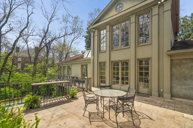 4216 Estes Rd, Nashville, TN 37215