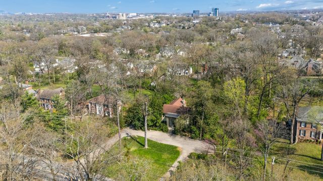 4216 Estes Rd, Nashville, TN 37215