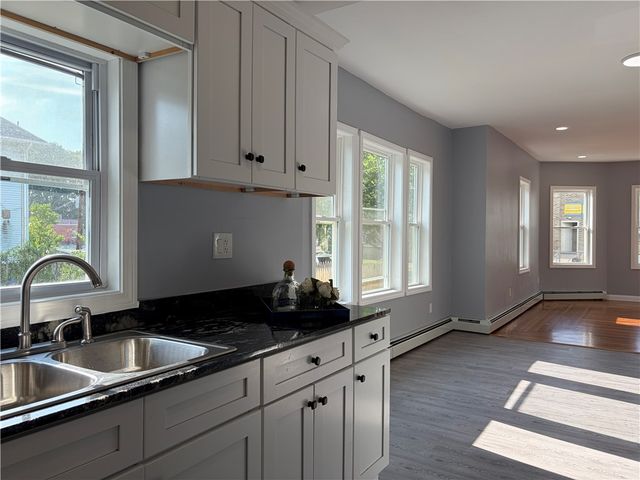 98 Whitmarsh Street 1, Providence, RI 02907