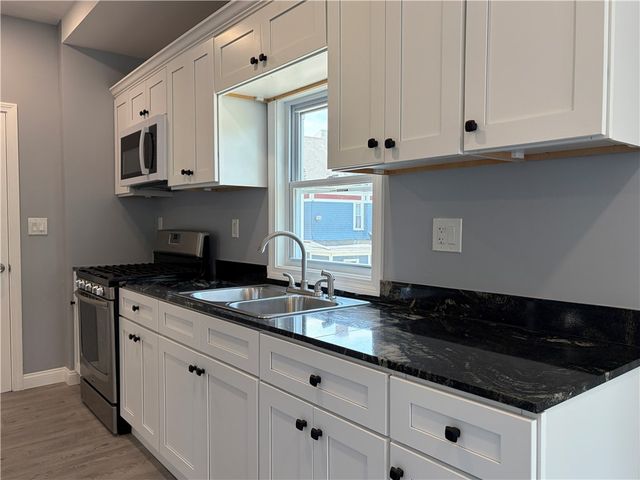 98 Whitmarsh Street 1, Providence, RI 02907
