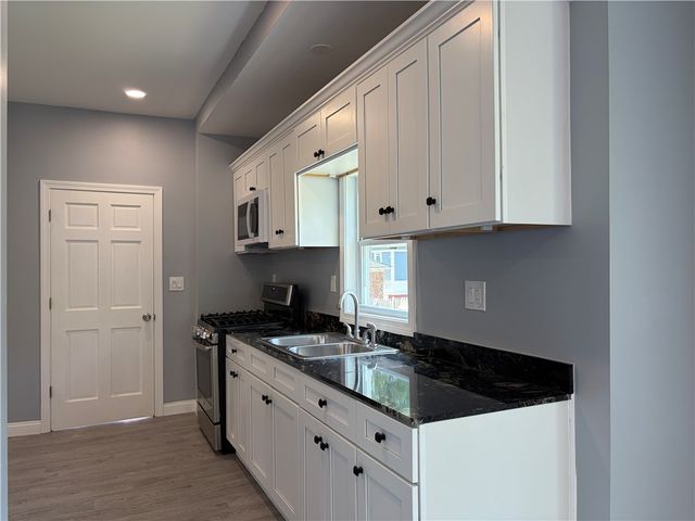 98 Whitmarsh Street 1, Providence, RI 02907
