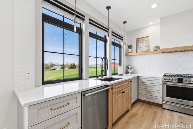 13273 Jessann Drive, Coopersville, MI 49404