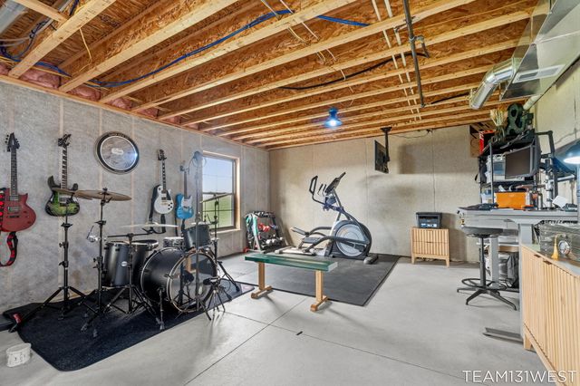 13273 Jessann Drive, Coopersville, MI 49404