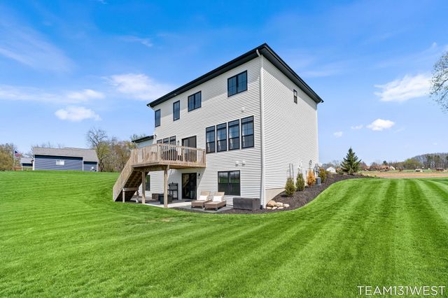 13273 Jessann Drive, Coopersville, MI 49404
