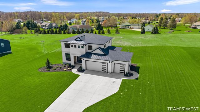 13273 Jessann Drive, Coopersville, MI 49404