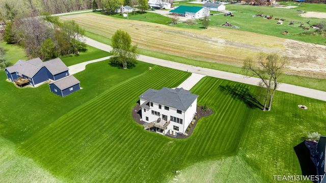 13273 Jessann Drive, Coopersville, MI 49404