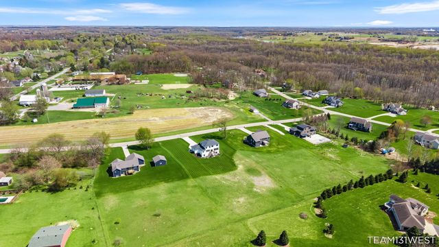 13273 Jessann Drive, Coopersville, MI 49404