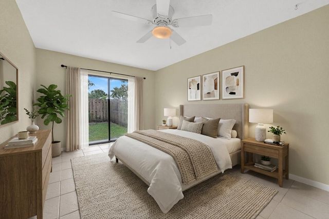 5864 Strawberry Lakes Circle, Lake Worth, FL 33463