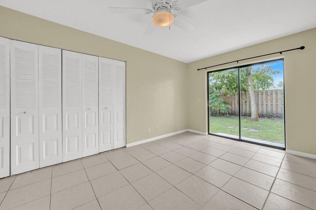 5864 Strawberry Lakes Circle, Lake Worth, FL 33463
