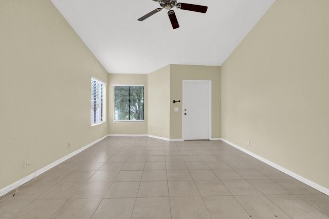 5864 Strawberry Lakes Circle, Lake Worth, FL 33463