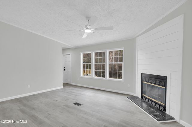 57 Henry Pridgen Drive, Burgaw, NC 28425