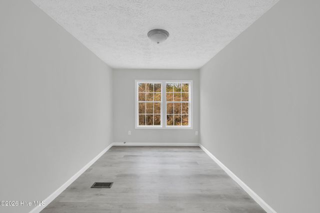57 Henry Pridgen Drive, Burgaw, NC 28425