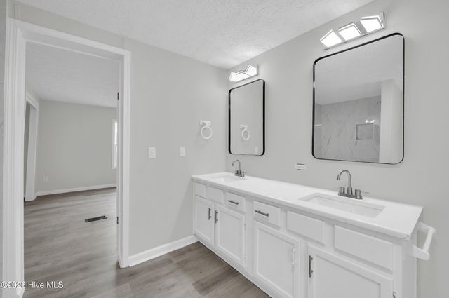57 Henry Pridgen Drive, Burgaw, NC 28425
