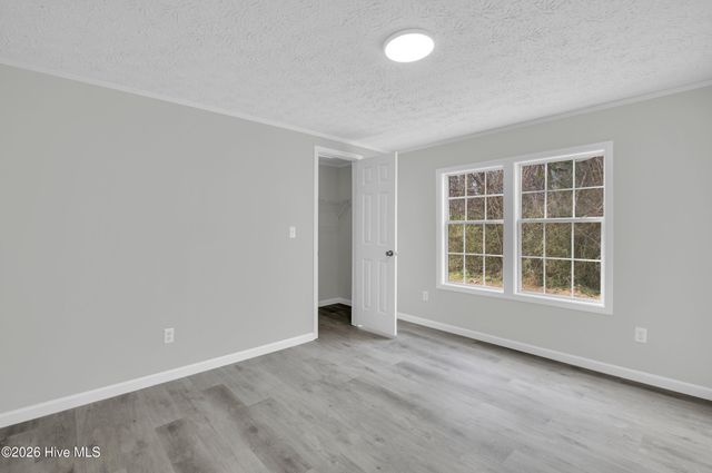 57 Henry Pridgen Drive, Burgaw, NC 28425