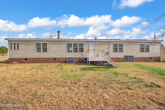 57 Henry Pridgen Drive, Burgaw, NC 28425