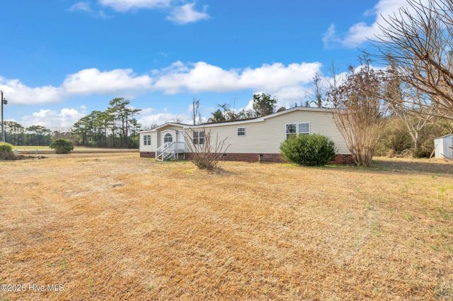 57 Henry Pridgen Drive, Burgaw, NC 28425