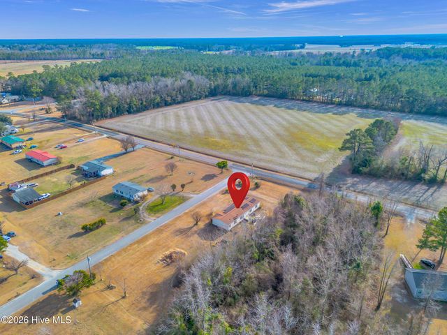 57 Henry Pridgen Drive, Burgaw, NC 28425