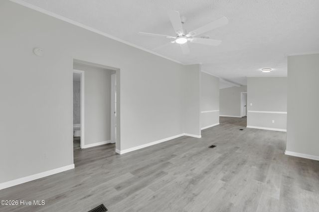 57 Henry Pridgen Drive, Burgaw, NC 28425