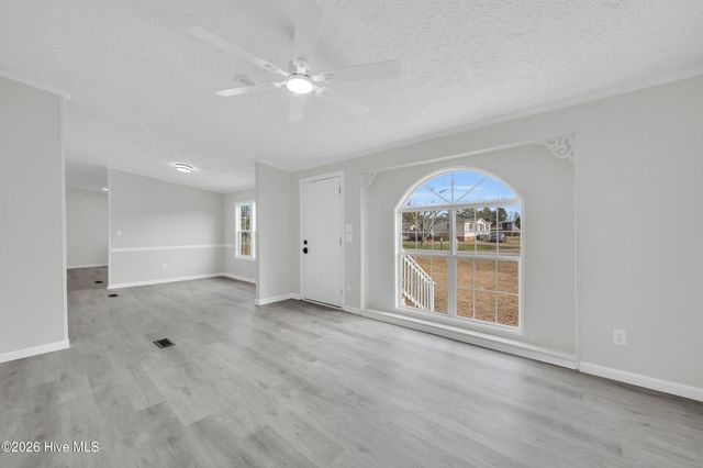 57 Henry Pridgen Drive, Burgaw, NC 28425