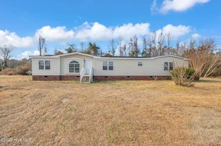57 Henry Pridgen Drive, Burgaw, NC 28425