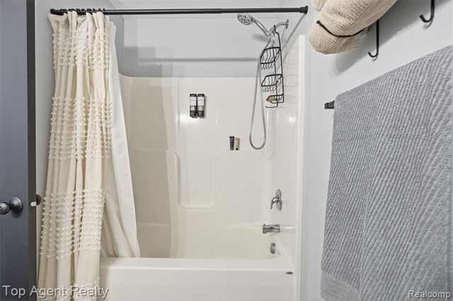 354 Marion Avenue, Kimball, MI 48074